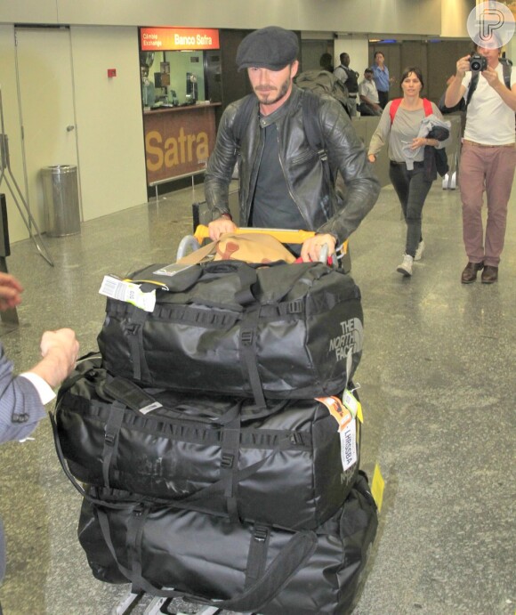 David Beckham desembarca no Brasil em 5 de março de 2014. O ex-jogador está no Brasil para assistir aos desfiles das campeãs