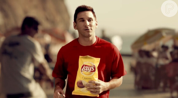 Messi causou polêmica ao estrelar um comercial de uma batata frita no Rio de Janeiro