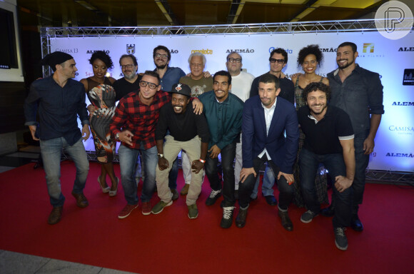 Elenco do filme 'Alemão' na pré-estreia do long, no Cinemark Downtown, na Barra da Tijuca, Zona Oeste do Rio de Janeiro, nesta segunda-feira, 10 de março de 2014