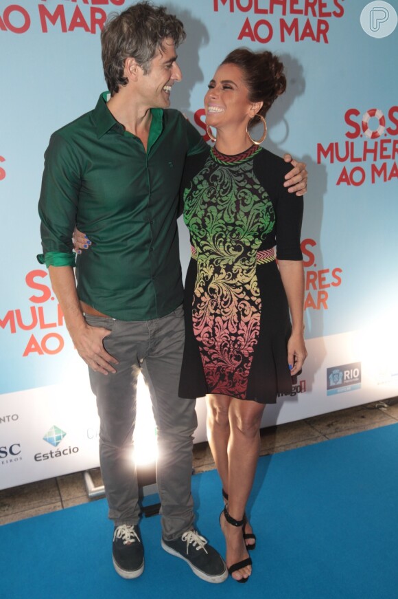 Giovanna Antonelli e Reynaldo Gianecchini prestigiam pré-estreia de filme 'S.O.S Mulheres ao Mar' em São Paulo