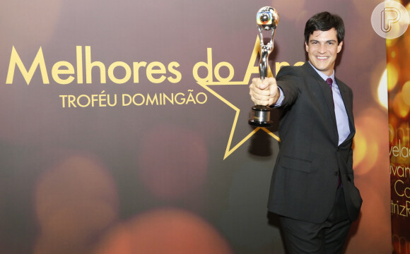 Mateus Solano compete com Antônio Fagundes e Bruno Gagliasso e leva o troféu de melhor ator por sua atuação em 'Amor à vida'. Bateu saudade do Félix!