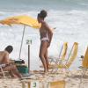 Yanna Lavigne e Sheron Menezzes curtiram a praia da Reserva, na Zona Oeste do Rio de Janeiro, na tarde deste sábado, 29 de março de 2014. Acompanhadas por amigos, as atrizes tomaram caipirinha e mostraram que estão em ótima forma 
