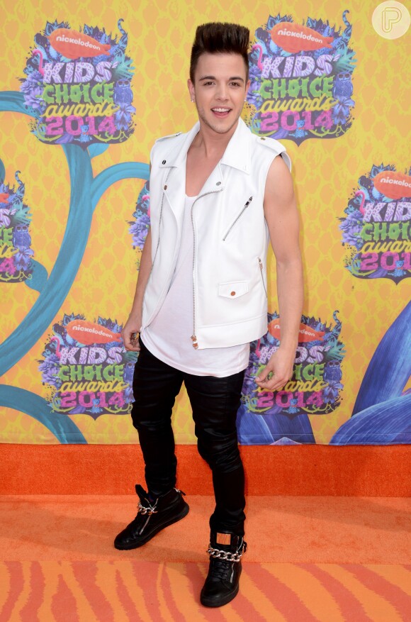 Luca Hanni prestigia o Kids Choice Awards 2014