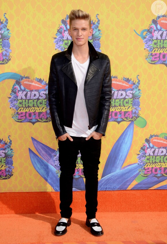 Cody Simpson prestigia o Kids Choice Awards 2014 