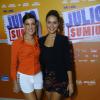 Paloma Bernardi e Adriana Birolli prestigiam a pré-estreia do filme 'Julio Sumiu' no Rio de Janeiro