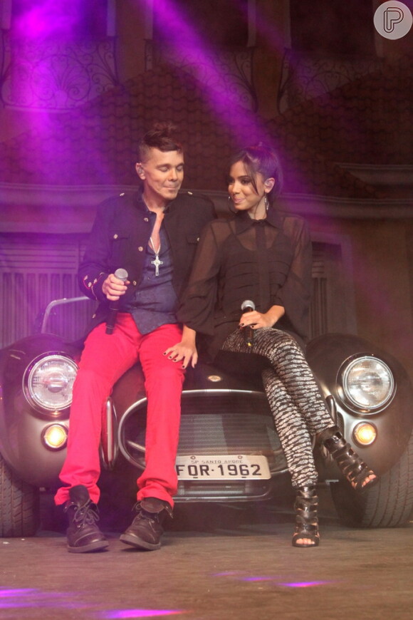 Netinho canta com Anitta na estreia de sua turnê, 'Nada como Viver', no Rio de Janeiro