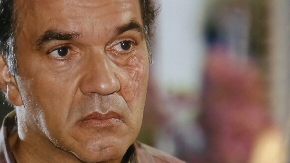 'Em Família': Manoel Carlos quer que Virgílio passe por nova cirurgia no rosto