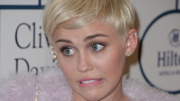 Miley Cyrus é internada por crise alérgica e cancela dois shows nos EUA
