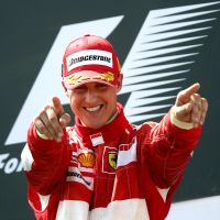 Michael Schumacher apresenta melhoras que 'dão esperanças', diz porta-voz