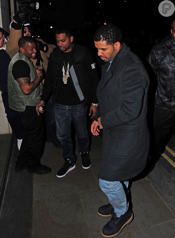 Drake e Rihanna foram vistos com frequência em jantares, boates e festas durante a turnê do rapper