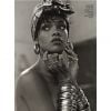 Rihanna é capa da revista 'Vogue Brasil'
