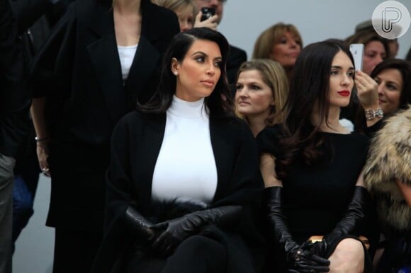 Kim Kardashian não acreditou que poderia engravidar por ter 'óvulos de uma mulher de 50 anos'