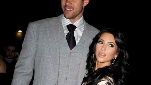 Kim Kardashian oferece ao ex-marido US$ 10 milhões para assinar divórcio