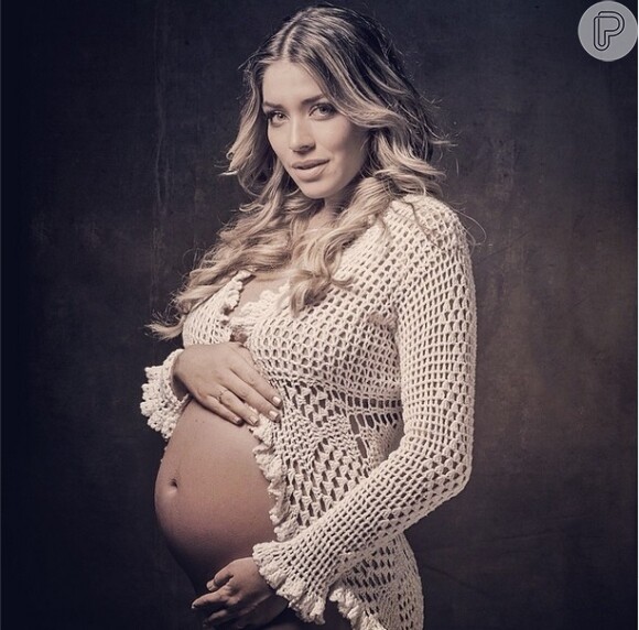 Luma Costa publicou em seu Instagram uma foto onde aparece aos 8 meses de gestação de Antonio, seu primeiro filho