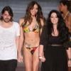 Lea T. desfilou para a marca de moda praia Blue Man, no Fashion Rio, em 2011, e causou alvoroço por desfilar de biquíni ainda antes de ser operada