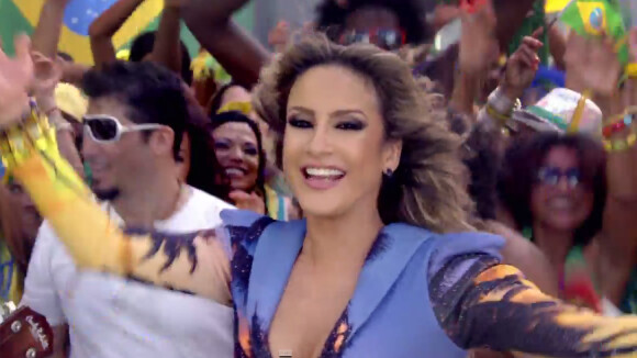 Claudia Leitte e Jennifer Lopez brilham em clipe oficial da Copa, 'We Are One'
