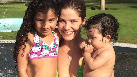 Samara Felippo curte parque aquático com as filhas: 'Metade de mim é amor'