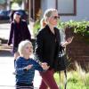 Naomi Watts passeia com o filho Alexander, de 5 anos, em 28 de janeiro de 2013