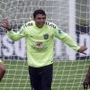 Thiago Silva se diverte durante o primeiro treino da Seleção Brasileira