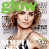 Taylor Schilling ganhou destaque na edição de verão da revista 'Glow'