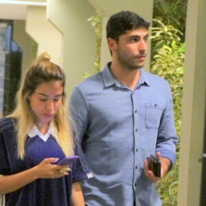 Thiago Magalhães brincou com a mulher, Anitta, quando ela chorou ao cortar cebola