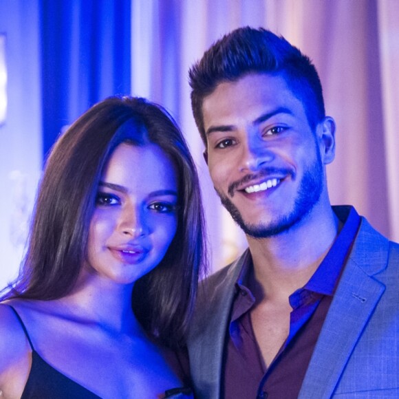 Melissa (Gabriela Mustafá) pede o divórcio e Diego (Arthur Aguiar) fica desesperado, na novela 'O Outro Lado do Paraíso'