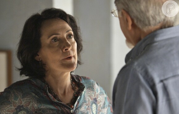 'Ele é impotente', diz Isabel (Ana Barroso) sobre Diego (Arthur Aguiar), na novela 'O Outro Lado do Paraíso'