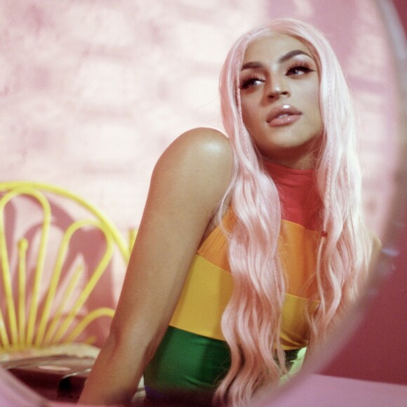 Pabllo Vittar dá beijão em Diplo e aparece sem produção em 'Então Vai', lançado nesta sexta-feira, dia 02 de fevereiro de 2018