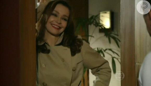 Helena (Julia Lemmertz) foi, então, ao hotel de Virgílio (Humberto Martins)