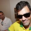 Juliano Cazarré curte a abertura da Copa do Mundo
