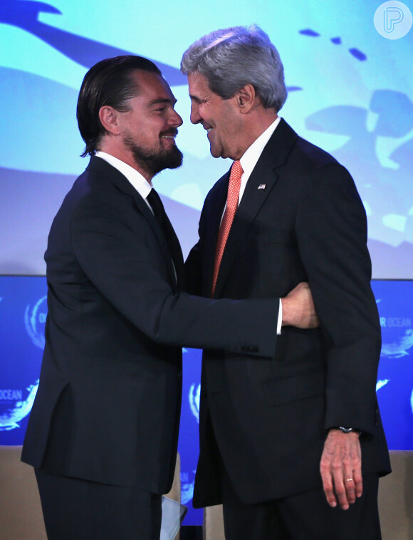 Durante a conferência, Leonardo DiCaprio foi recebido no palco pelo secretário de Estado John Kerry, doou U$7 milhões em prol da proteção dos oceanos e vida marinha