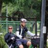 Fernanda Lima e Rodrigo Hilbert passeiam de bicicleta pela Lagoa Rodrigo de Freitas, na Zona Sul do Rio de Janeiro, no sábado, 21 de junho de 2014