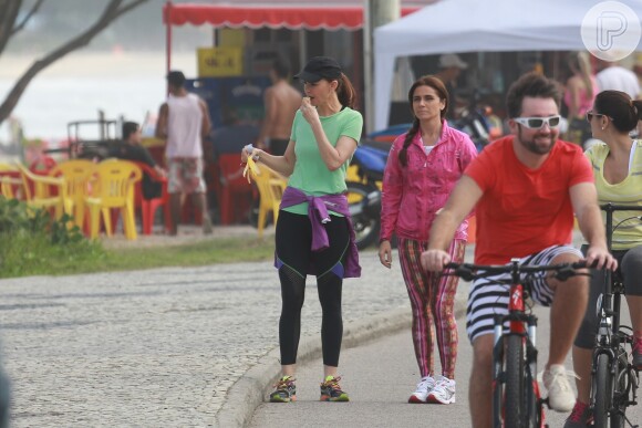 Giovanna Antonelli e Julia Lemmertz correram na orla do Recreio dos Bandeirantes, na Zona Oeste do Rio