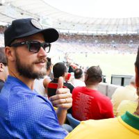 Rodrigo Hilbert e Murilo Benício assistem ao jogo entre Bélgica e Rússia no Rio