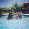 De férias com a mãe, Carol Dantas, filho de Neymar, Davi Lucca curte piscina no Ceará