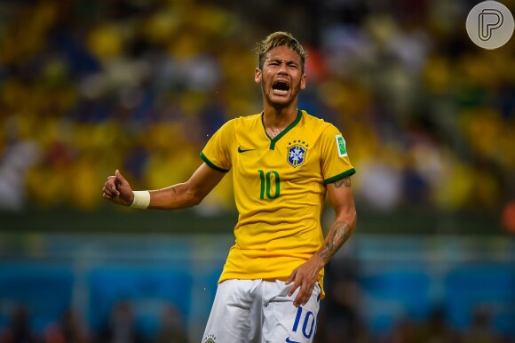 Por causa da fratura, Neymar está fora da Copa do Mundo 2014