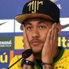 Neymar assistiu à partida do Brasil e Holanda do banco de reserva; jogador que esteve fora da partida por ter sofrido uma lesão, se despediu do time antes do jogo: 'O sonho continua'