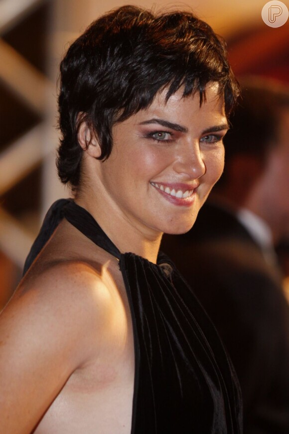 Ana Paula Arósio está na mira da Globo para voltar às novelas em 2015; emissora não desiste da atriz que abandonou a trama 'Insensato Coração' em 2010