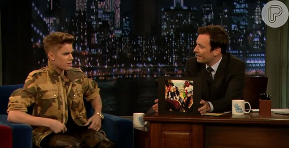 Justin Bieber é entrevistado no programa 'Late Night with Jimmy Fallon'