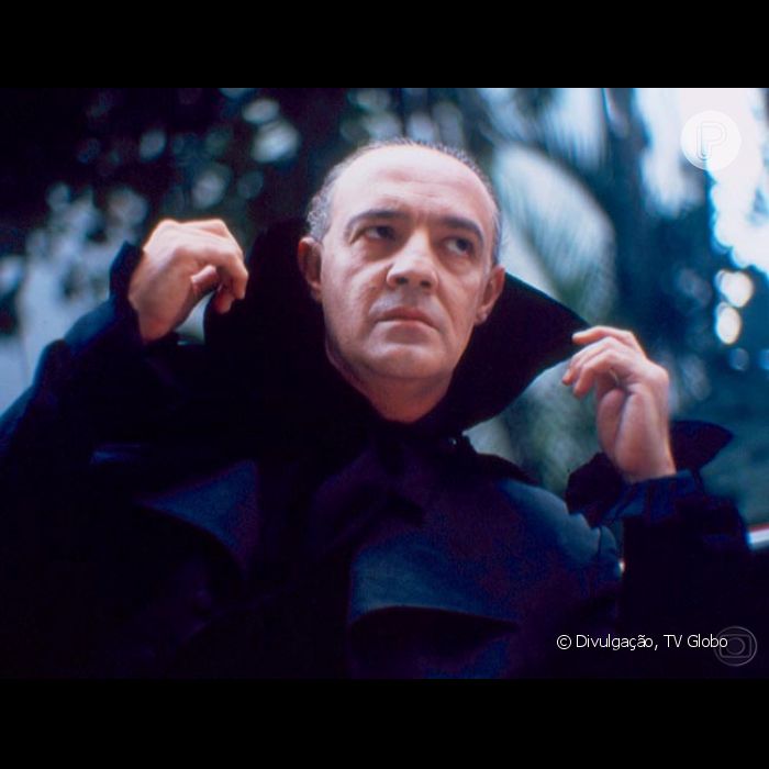 Ney Latorraca interpretava o vampiro Vlad, na novela &#039;Vamp&#039; (1991)
