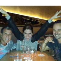 Giovanna Antonelli sai para jantar com Paulo Vilhena e Eri Johnson, no Rio