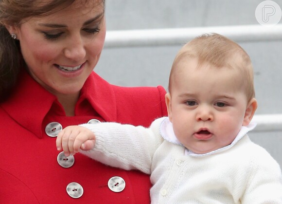 Príncipe George, filho de Kate Middleton e do príncipe William, esbanja fofura por onde passa; herdeiro real completa 1 aninho nesta terça-feira, 22 de julho de 2014