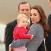 Príncipe George, filho de Kate Middleton e do príncipe William, fez a sua primeira viagem internacional para Oceania aos dez meses de idade