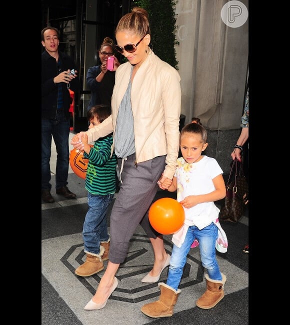 Max e Emme são filhos de Jennifer Lopez com o cantor latino Marc Anthony