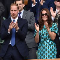 Kate Middleton e príncipe William agradecem aos súditos pelo carinho com George