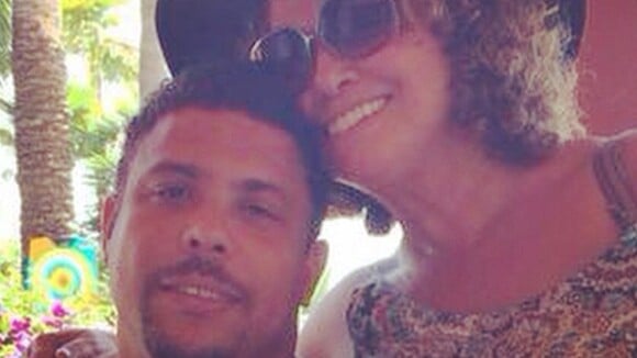 Ronaldo publica foto ao lado da mãe em Ibiza: 'Minha Rainha'
