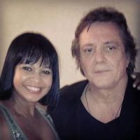 Namorada de Roberto Carlos tira foto com Fábio Jr. e gera ciúme no cantor