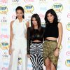 Kim Kardashian e Kylie Jenner apostam no cropped top no Teen Choice Awards 2014