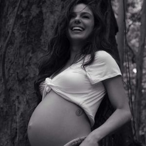 Nasce Rael, primeiro filho de Isis Valverde e André Resende, nesta segunda-feira, 19 de novembro de 2018