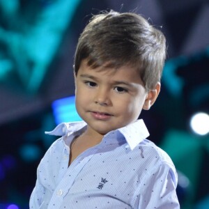 Henry, de 4 anos, pediu para os pais para fazer um piquenique no aeroporto